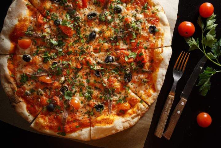 Pizza généreuse Lons-le-Saunier